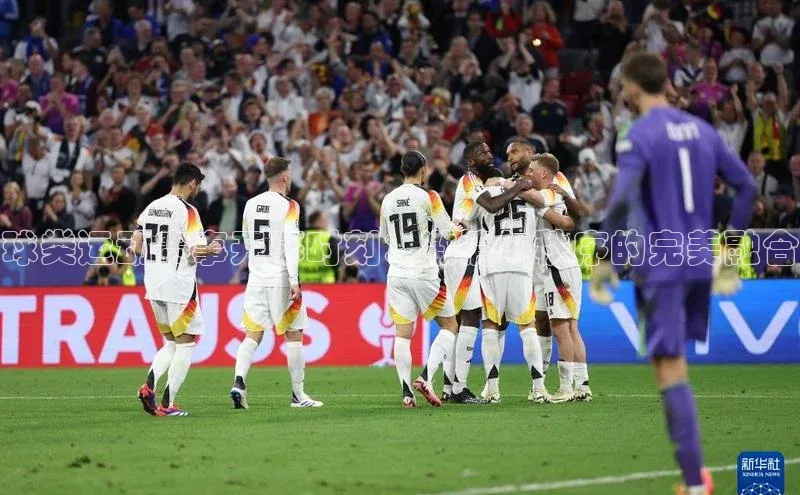 球类运动赛事开幕时刻：激情与秩序的完美融合